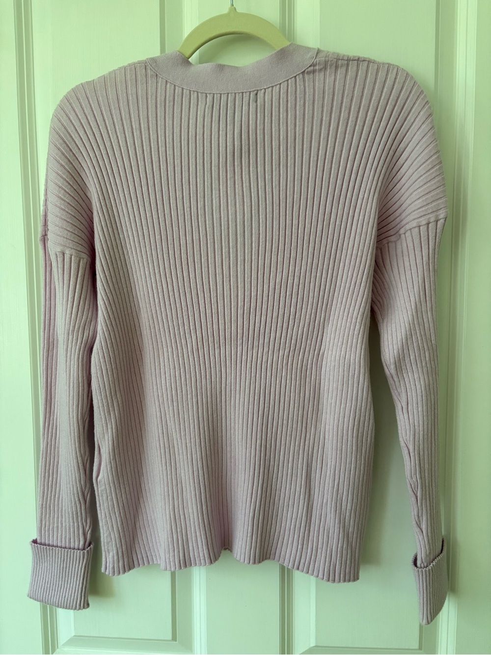 NWT, Banana Republic Lilac V-Neck Ribbed Button Down Cardigan Sweater, Size L - Picture 2 of 7